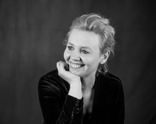 Sheila Forsey – Creative Writing Facilitator